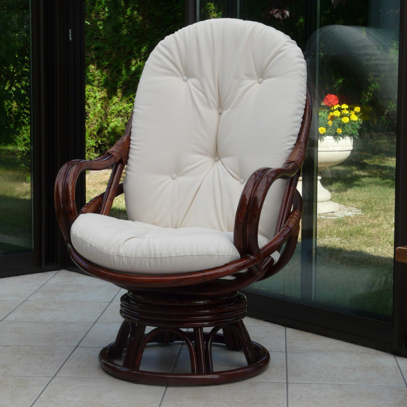 Fauteuil en rotin Luna pivotant - Le plus connu des fauteuils pivotants.