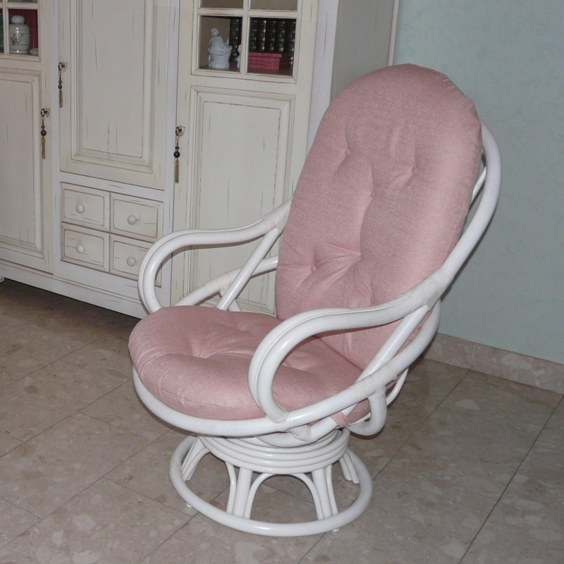 Fauteuil pivotant en rotin - meuble en rotin